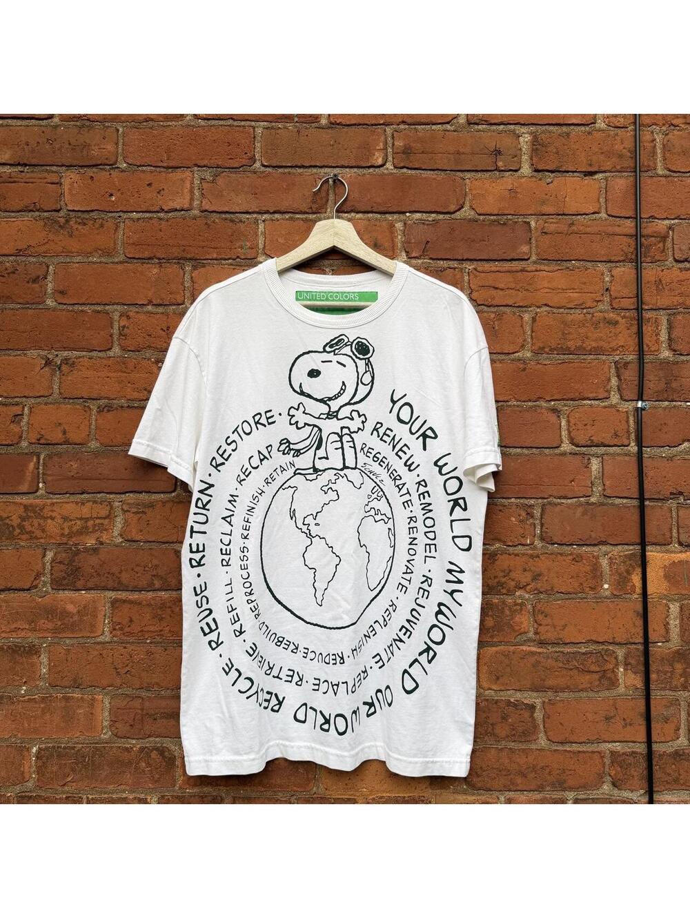united colors of Benetton snoopy t shirt L